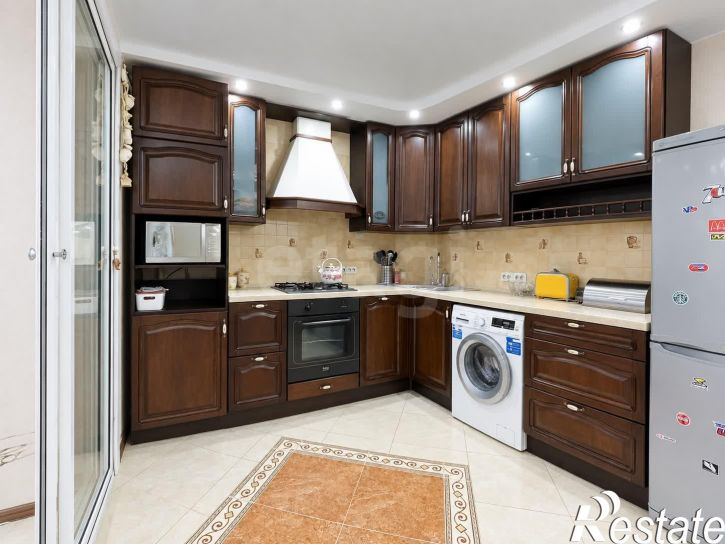3-комн квартира Ярославская улица, 31б