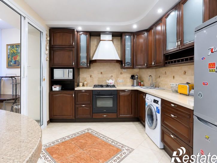 3-комн квартира Ярославская улица, 31б