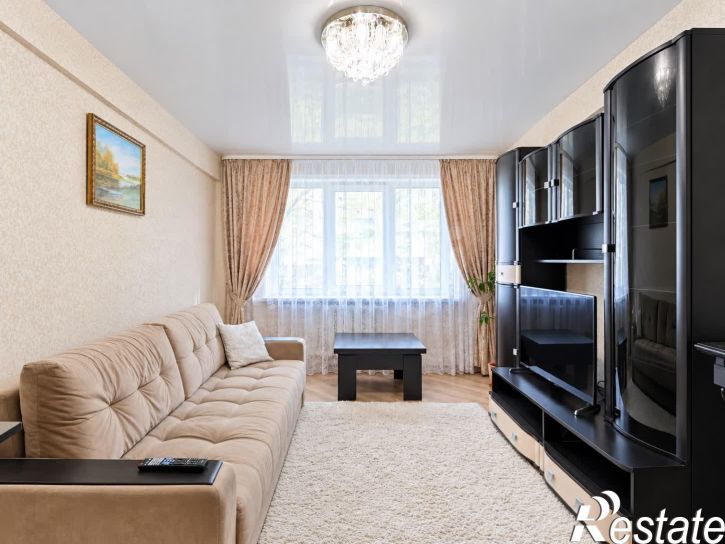 3-комн квартира Медуницинская улица, 15