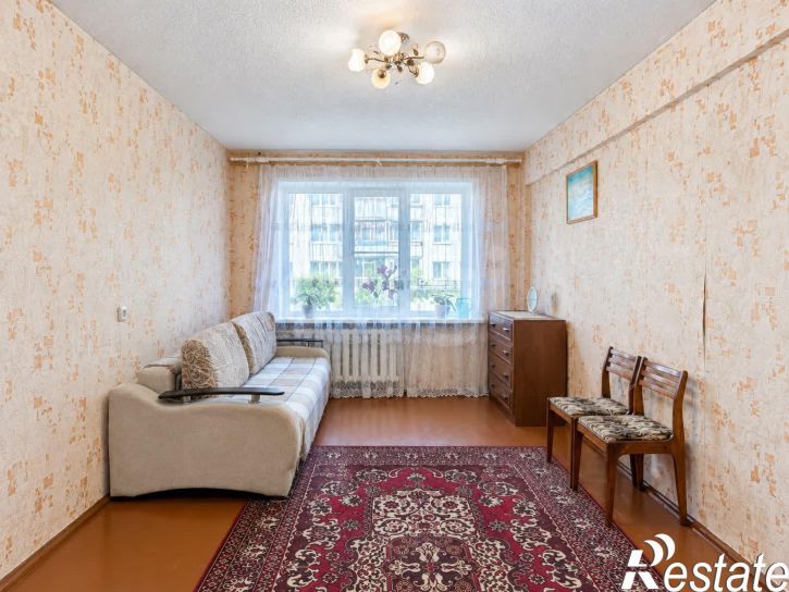 3-комн квартира Медуницинская улица, 15