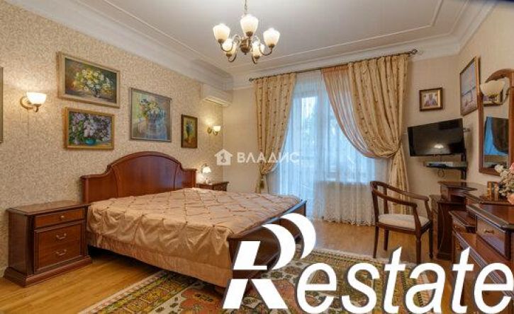 3-комн квартира улица Леденцова, 8Б,  д. 8Б