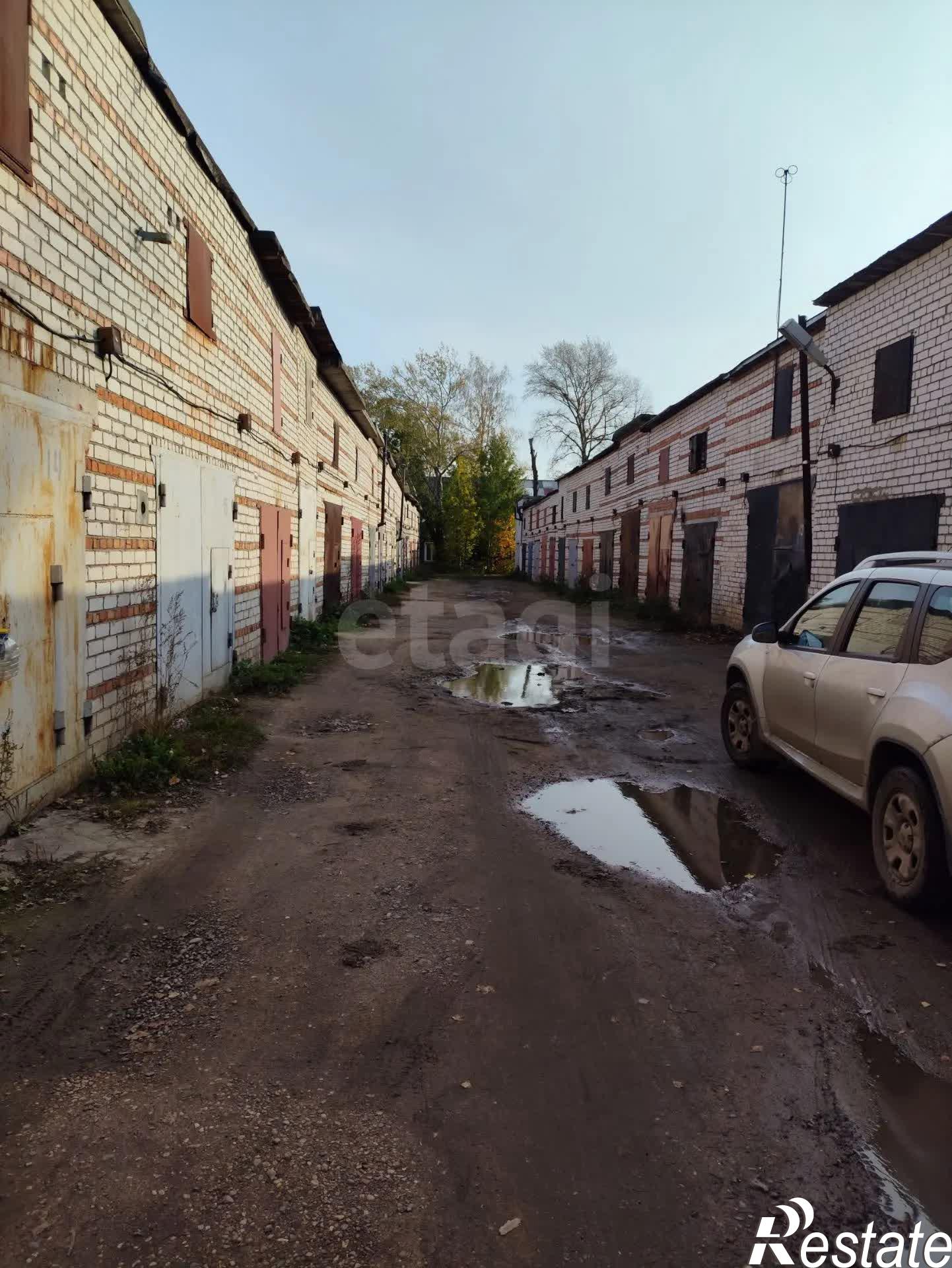 Купить гараж, место в паркинге за 950 000 рублей на улица Можайского, 35