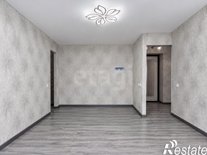 2-комн квартира Ленинградская улица, 44