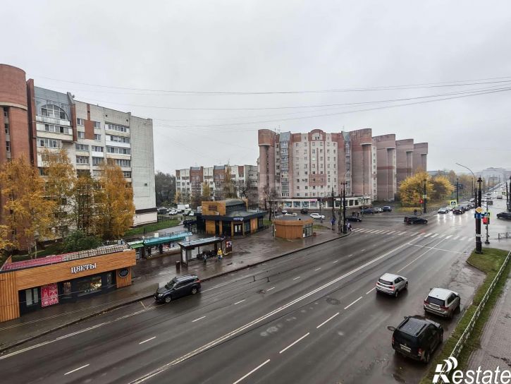 2-комн квартира Ленинградская улица, 44