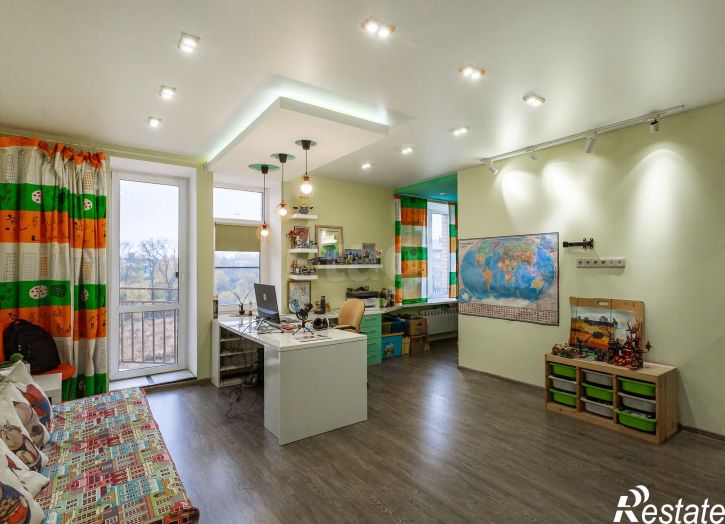3-комн квартира улица Леденцова, 3б