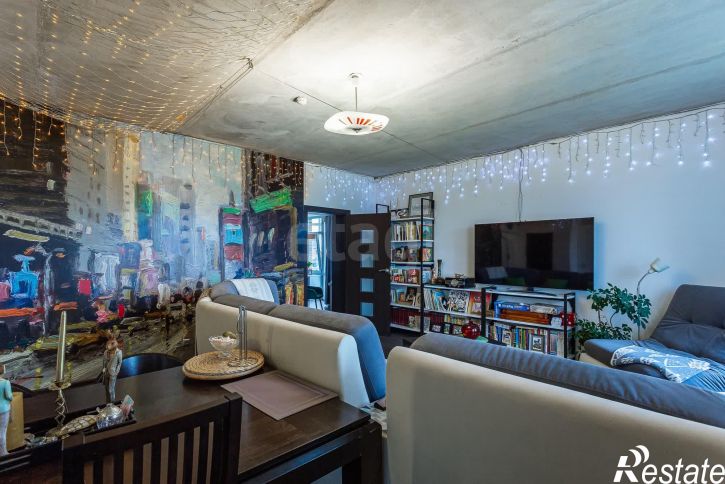 3-комн квартира улица Леденцова, 3б