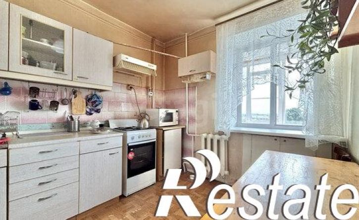 4-комн квартира улица Луначарского, 12,  д. 12