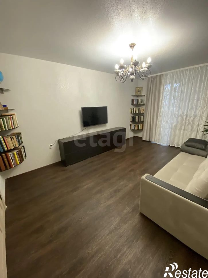 2-комн квартира улица Южакова, 2