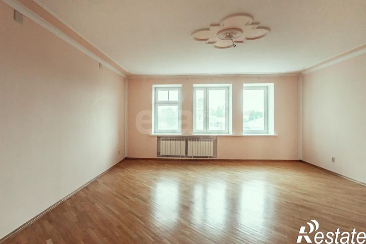 4-комн квартира Ленинградская улица, 40а