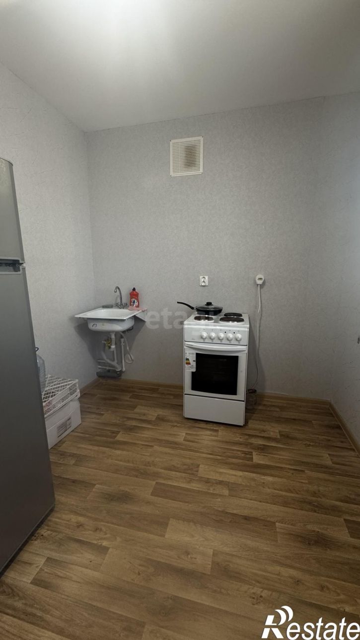 1-комн квартира улица Лётчика Каберова, 3а