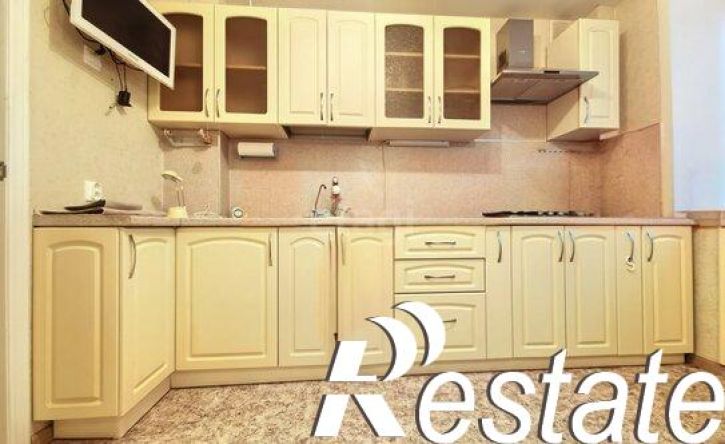 5-комн квартира улица Дзержинского, 15,  д. 15