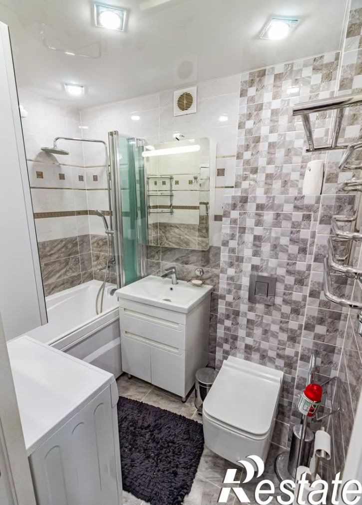 2-комн квартира улица Добролюбова, 31