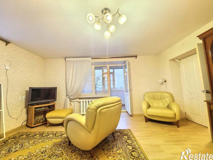 5-комн квартира улица Дзержинского, 15